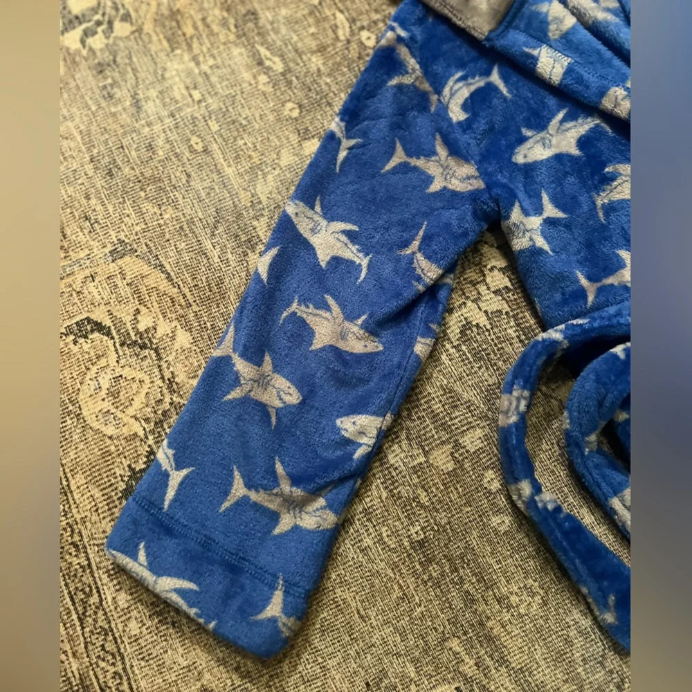Saint Eve Beach Cover Up or Robe Shark 🦈